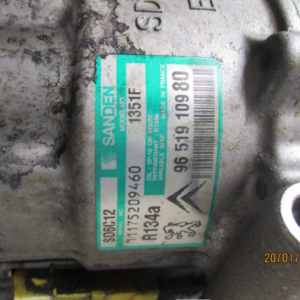 Citroen C4 C3 2° serie  Peugeot 207 307 2° serie  anno dal 2004 al 2013 Compressore aria condizionata  9651910980