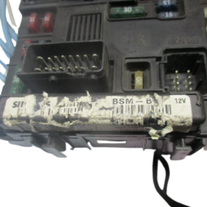 Citroen C4 Picasso  C5 Peugeot 407 5008 3008 1600/2000 Diesel anno dal 2008 al 2016 Porta fusibile 9667044980