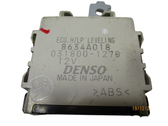 Citroen C-Crosser anno dal 2007 al 2012 Centralina Regolazione fanali anteriori 8634A018