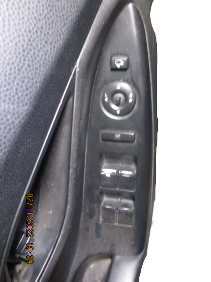 Hyundai IX20  anno dal 2010 al 2015 comandi alzavetri anteriore sinistra