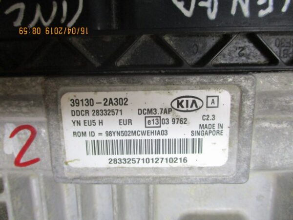 Kia Venga 1400 Diesel anno 2015 Centralina motore  39130-2A302 28332571.
