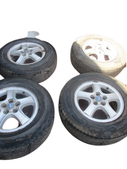 Hyundai Santa Fe anno dal 2000 al 2006 N° 4 Cerchi in lega R16