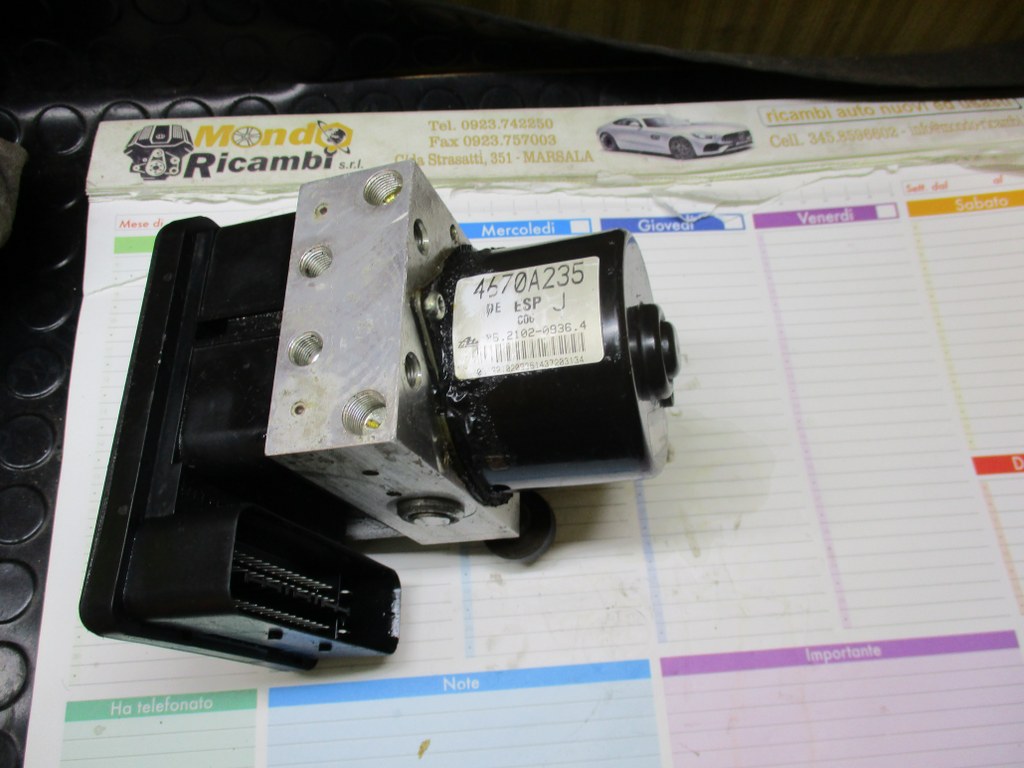 Citroen C-Crosser Peugeot 4007 Mitsubishi Outlander anno dal 2007 al 2012 Gruppo Abs 06.2109-0986.3 28.5600-0301.3 4670A235