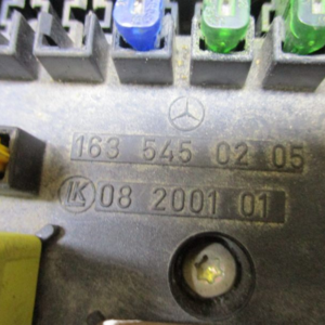 Mercedes ML 270 W163 anno dal 1997 al 2005 Centralina porta fusibili A1635450206
