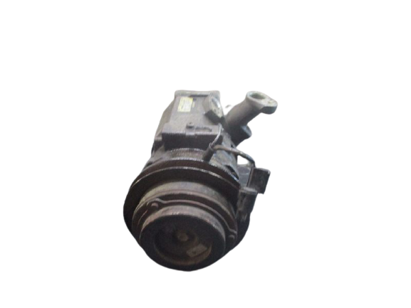 Mitsubishi Pajero 3° serie anno dal 1999 al 2006 Compressore aria condizionata 447220-3991