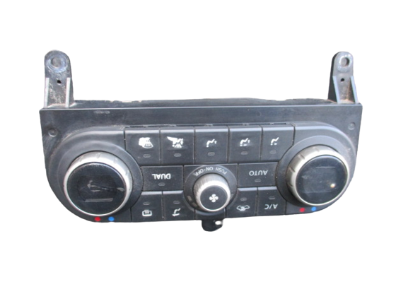 Nissan Qashqai anno dal 2006 al 2013 Comandi climatizzatore 27500-BR47A