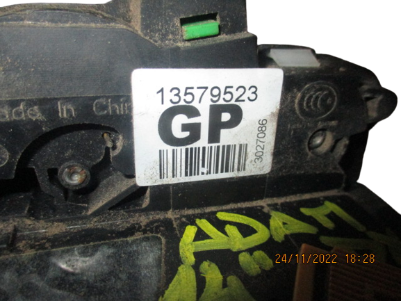 Opel Adam  anno dal 2013 al 2019 Serratura porta destra 13579523