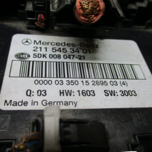 Mercedes Classe E   W211 anno dal 2000 al 2009 Centralina Porta fusibili 2115453401 5DK008047-21