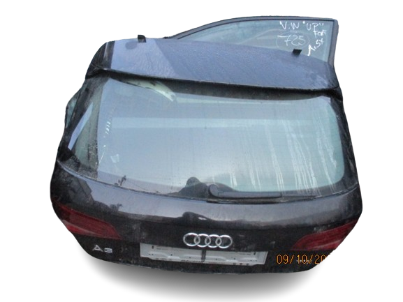 Audi A3 8V dal 2012 al 2018 Portellone posteriore di colore nero   8V4827025D