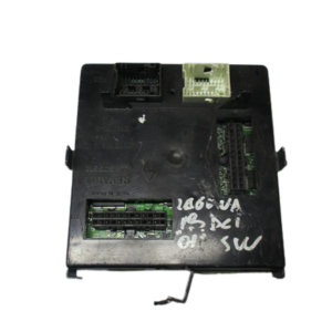 Renault Laguna 2° serie anno dal 2001 al 2007 Centralina Porta fusibili 8200171865
