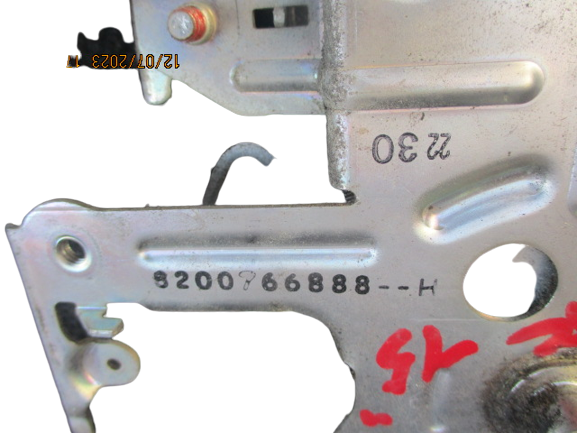 Renault Master 3° serie Opel Movano Nissan anno dal 2010 al 2023 Serratura portellone sportellone posteriore destro 8200766888
