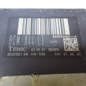 Renault Twingo  anno dal 2007 al 2014 Centralina Porta fusibili BCMX44-L3 8200741621-A