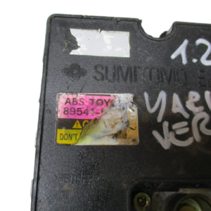 Toyota Yaris Verso 1300 Benzina anno dal 2000 al 2004 Pompa e centralina Abs 44510-52220