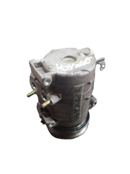 Chrysler Voyager anno dal 1995 al 2000 Compressore aria condizionata Denso 447220-3870