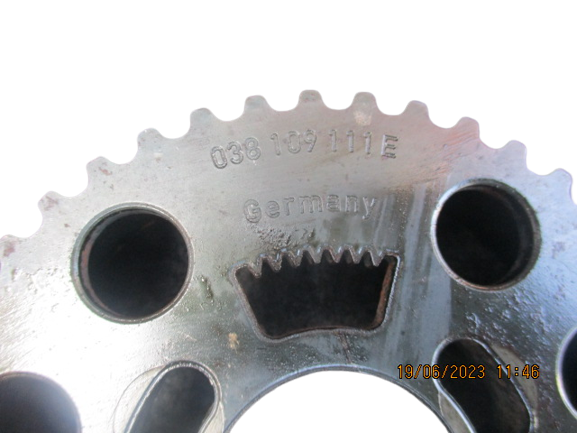 Volkswagen e Audi  Puleggia albero a camme 03810911E