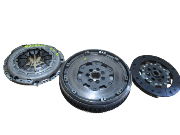 Renault Megane Scenic Dacia Duster Nissan Qashqai Juke 1500 Diesel anno dal 2007 al 2013 Kit volano e frizione 8200026712EL