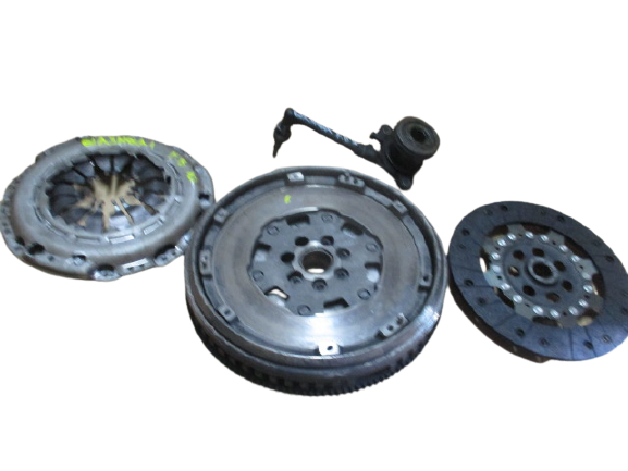 Renault Megane Scenic Dacia Duster Nissan Qashqai Juke 1500 Diesel anno dal 2007 al 2013 Kit volano e frizione 8200026712EL