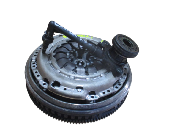 Renault Megane Scenic Dacia Duster Nissan Qashqai Juke 1500 Diesel anno dal 2007 al 2013 Kit volano e frizione 8200026712EL
