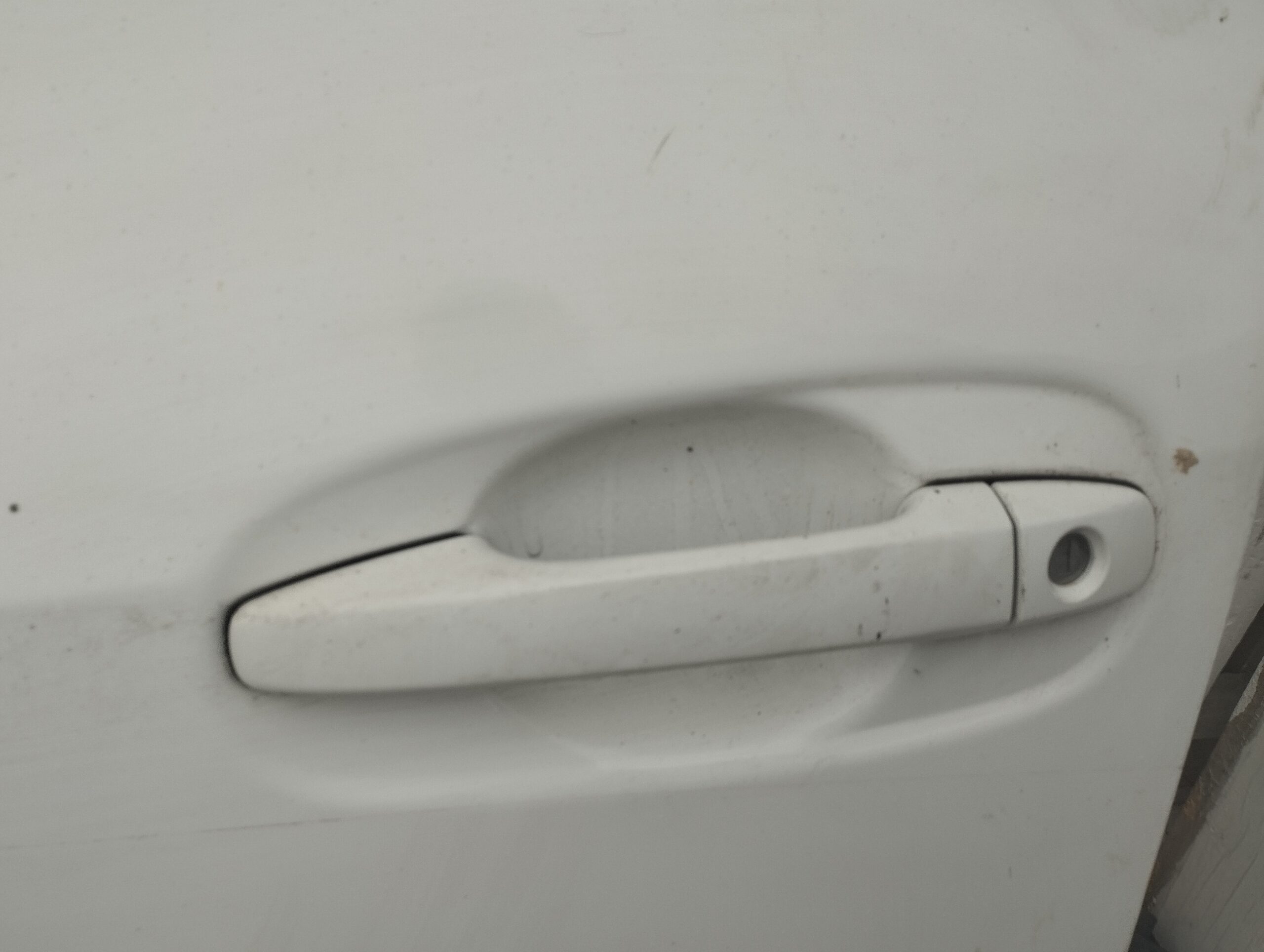 Toyota Verso anno  dal 2009 al 2015 porta anteriore sinistra 67002-0f020 di colore bianco