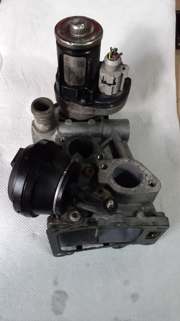 valvola egr usata originale w audi seta skoda 2000 tdi anno dal 2010 al 2014 codice motore cffb